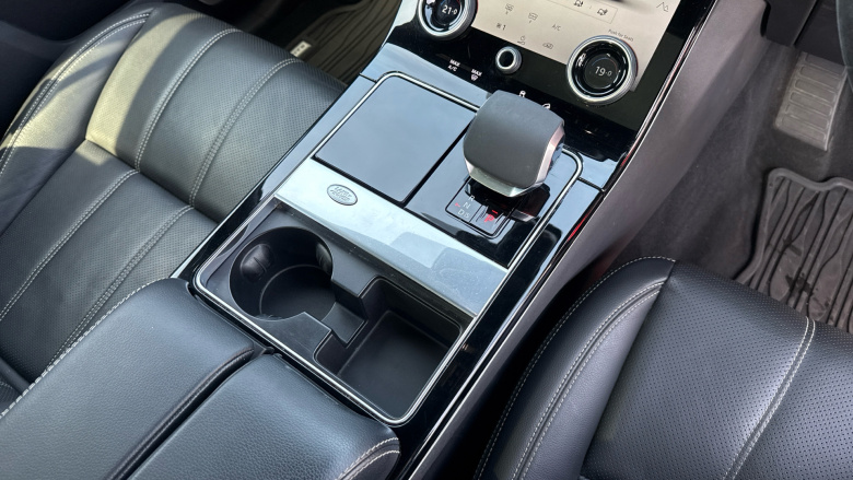 Land Rover Range Rover Velar 2.0 D200 R-Dynamic SE 5dr Auto Diesel Estate